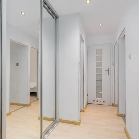 Ogrodowa 32 By Nyx * ワルシャワ