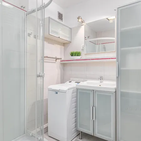 Ogrodowa 32 By Nyx *