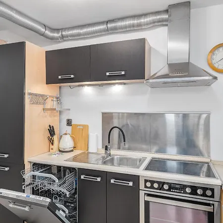 Ogrodowa 32 By Nyx *