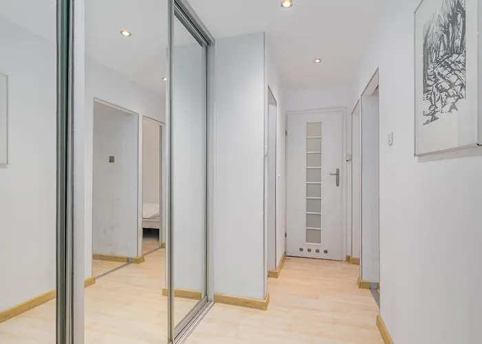 Ogrodowa 32 By Nyx * Varsó